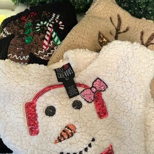 3 Christmas sweatshirts for kids